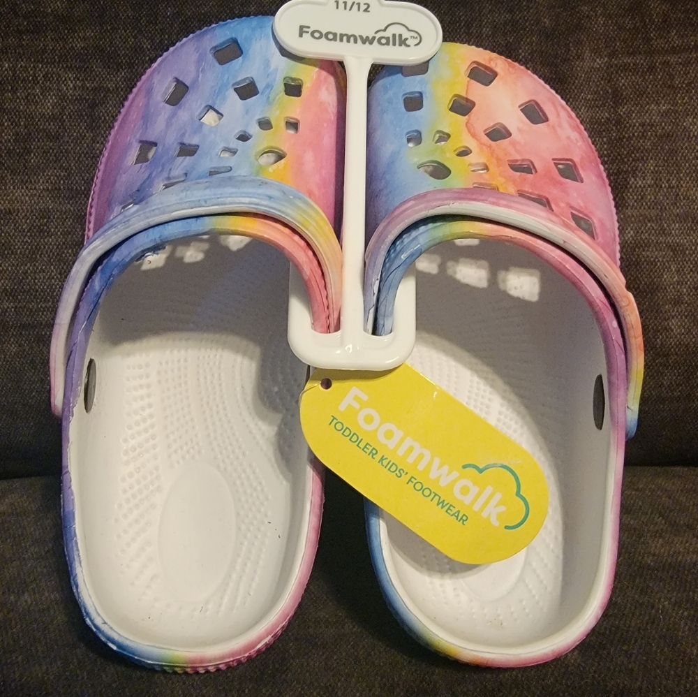 Girls slip on clogs